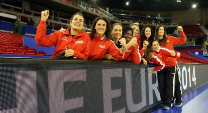 La selección española de balonmano femenino.