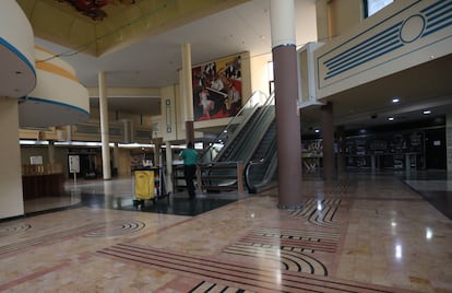 El interior del centro comercial La Ermita, el pasado viernes.