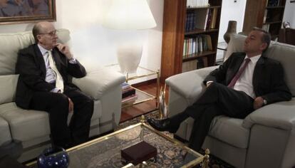 Antonio Brufau se reune con Paulino Rivero.