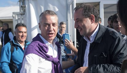 Ramon Espadaler amb Íñigo Urkullu, ahir a l'Alderdi Eguna.