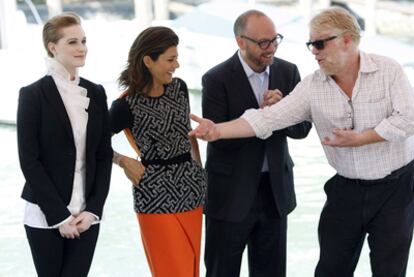 Los actores Evan Rachel Wood, Marisa Tomei, Paul Giamatti y Phillip Seymour Hoffman, ayer en Venecia.