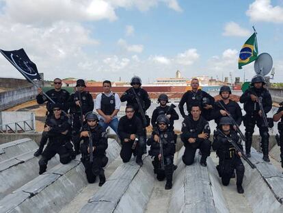 Agentes da da Força Tarefa de Intervenção Penitenciaria em Alcaçuz.