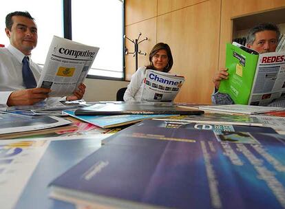 Ambrosio Rodríguez, AnunciaCión López y Gregorio Balsa, promotores de una editorial informática.