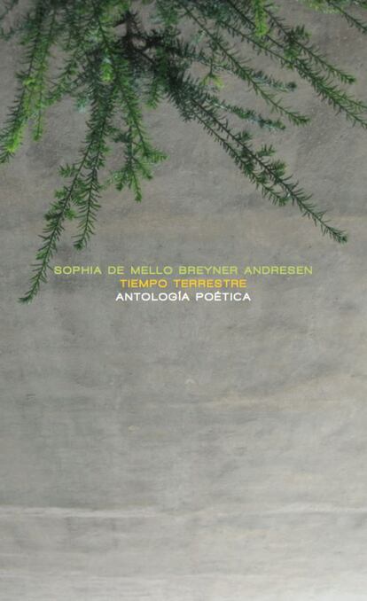 'Tiempo terrestre' ofrece al lector el apasionante desafío de acercarse a la poesía de Sophia de Mello Breyner Andresen (1919-2004), uno de los nombres mayores de la lírica lusa del siglo XX, a través de una antología de cien poemas que revelan con exactitud las claves fundamentales de su pulso poético: las palabras son para ella “fórmulas de magia” que procuran encontrar la plenitud, la pureza, el afán de absoluto. Es la suya una obra trazada en la esencialidad, como una geometría exacta que establece una alianza entre la palabra escrita y la realidad que desvela. FICHA: 'Tiempo terrestre. Antología poética'. Autor: Sophia de Mello Breyner Andresen. Traducción: Paula Abramo. Fondo de Cultura Económica, 2018.
