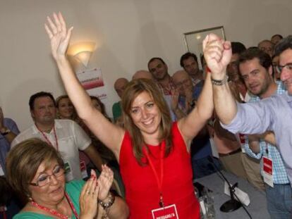 Susana D&iacute;az y Antonio Guti&eacute;rrez Limones en el congreso en el que la consejera fue elegida secretaria provincial del PSOE, en julio de 2012. 