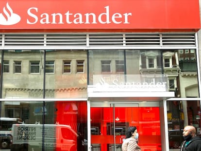 Santander flexibiliza las condiciones de su Cuenta One