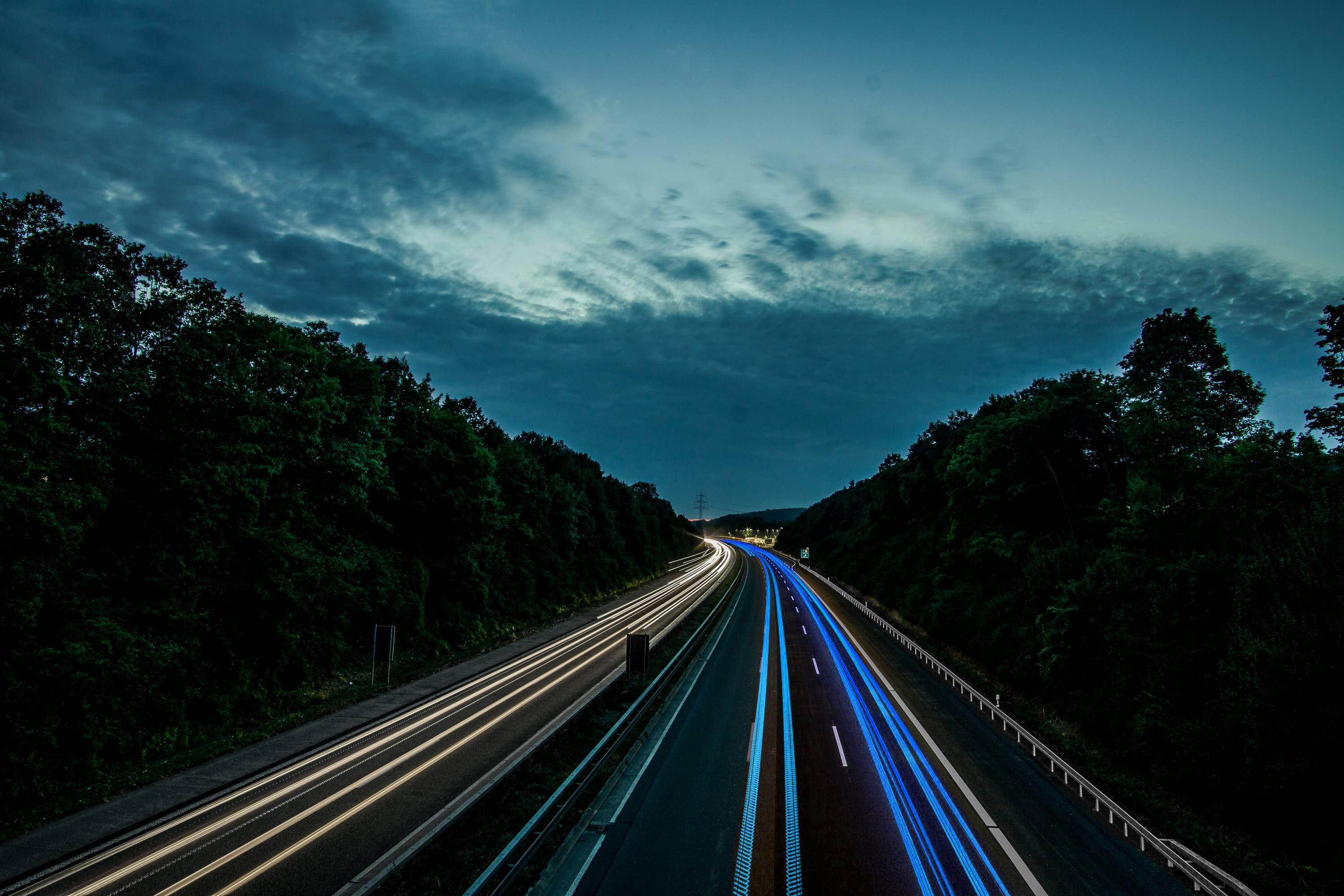 El programa Zero Accidents AI Challenge de Abertis, al que se postularon 63 startups de 26 países diferentes en su segunda edición, busca incentivar la innovación en el sector de la movilidad y enriquecerlo con talento. /ABERTIS