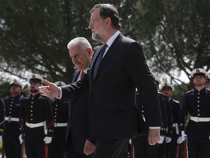 Mariano Rajoy rep a Madrid el primer ministre turc, Binali Yildirim.