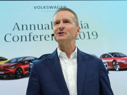 Herbert Diess, consejero delegado del grupo Volkswagen, durante la conferencia de prensa anual de la compañía.