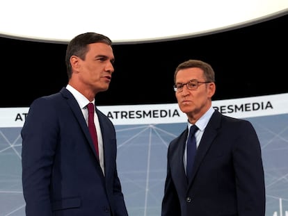 Pedro Sánchez y Alberto Núñez Feijóo, en el debate de Atresmedia, este lunes.