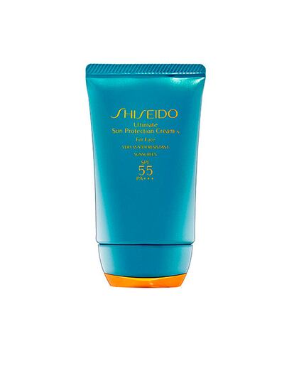Lo mejor es siempre prevenir. Por eso debemos apostar por cremas con una alta protección, como esta de Shiseido. (30 euros aprox.)