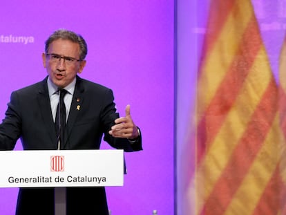 El consejero de Economía, Jaume Giró, en la rueda de prensa posterior en la que ha anunciado que se ha creado un fondo para ayudar a los ex altos cargos de la Generalitat por 5,4 millones.