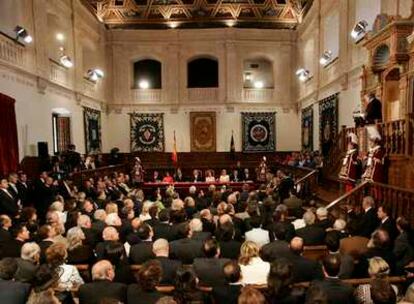 Acto de entrega del Premio Cervantes 2006 a Antonio Gamoneda en el Paraninfo de la Universidad de Alcalá de Henares.