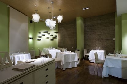 Comedor del restaurante Aponiente, en el gaditano El Puerto de Santa María.