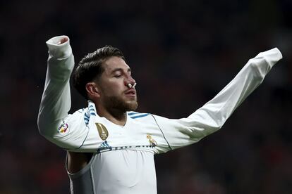 Sergio Ramos tras recibir una patada en la nariz en un lance del parido.