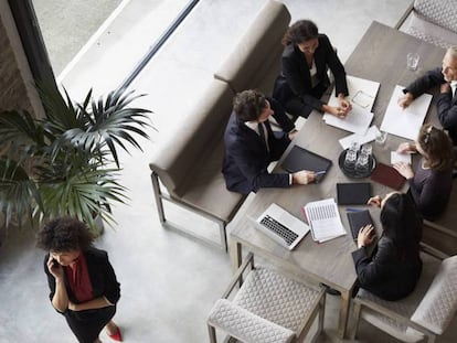 Un grupo de reclutadores reunidos. Getty Images