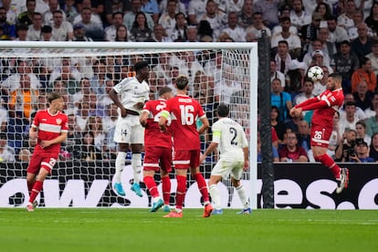 Deniz Undav marca el empate para el Stuttgart.