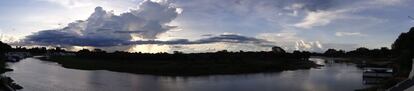 O rio Paraguai no Pantanal Mato-grossense, em Cáceres.