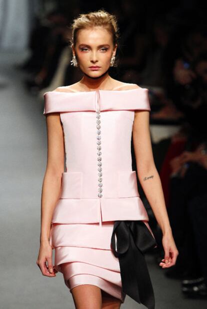 Uno de los diseños de Karl Lagerfeld para Chanel.