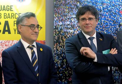 Carles Puigdemont amb l'eurodiputat Ramon Tremosa.