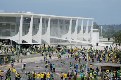 El presidente Lula tenía previsto visitar esta tarde Araraquara, una ciudad del interior del Estado de São Paulo afectada por las intensas lluvias de los últimos días.

