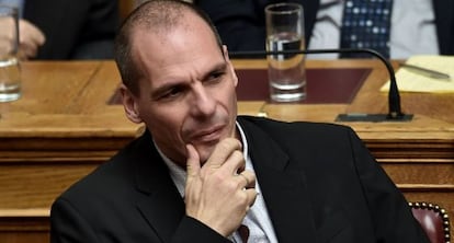 El ministro griego de Finanzas, Yanis Varoufakis, ayer en el Parlamento de Atenas.