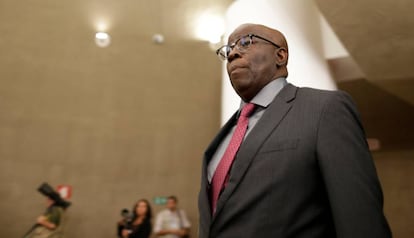 Joaquim Barbosa acompanhou julgamento da chapa Dilma-Temer.