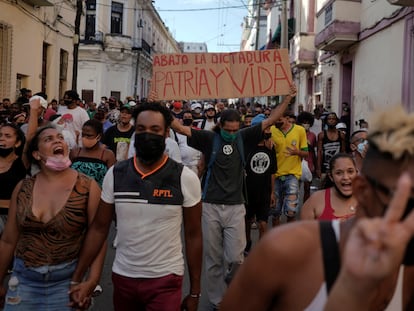 Manifestación contra el Gobierno cubano en La Habana, el domingo.