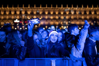 Varias participantes en la Nochevieja adelantada de Nochevieja.