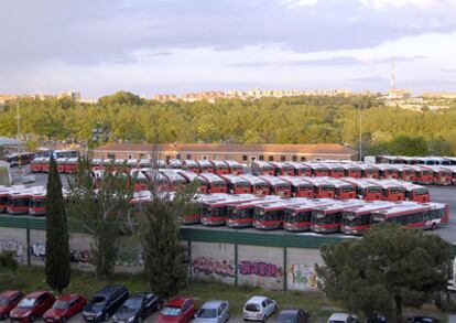 Vista panorámica de las cocheras de la EMT en La Elipa.