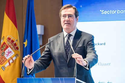 El presidente de la CEOE, Antonio Garamendi, durante una intervención en un encuentro empresarial.