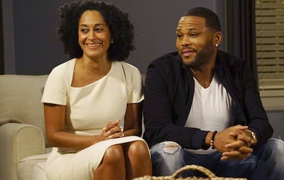 Tracee Ellis Ross y Anthony Anderson, en &#039;Black-ish&#039;.