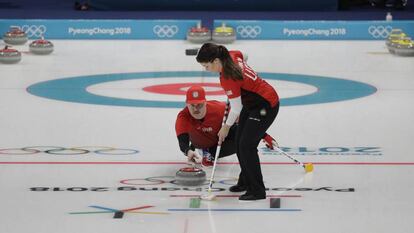 Matt y Becca Hamilton, del equipo de Estados Unidos, en Pyeongchang.