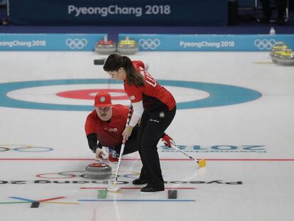 Matt y Becca Hamilton, del equipo de Estados Unidos, en Pyeongchang.