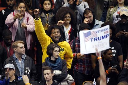 Manifestantes anti-Trump en Chicago.