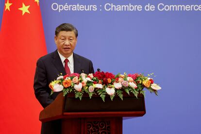 El presidente Xi Jinping se dirige a los participantes en el consejo empresarial franco chino, celebrado el 6 de abril en Pekín.