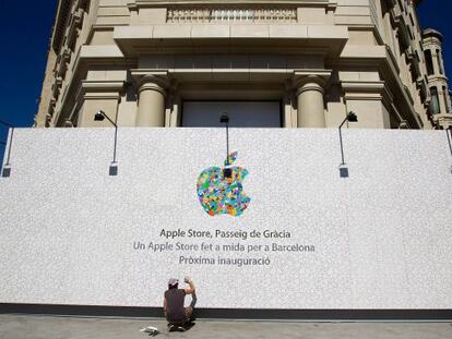 Tienda de Apple en el paseo de Gr&agrave;cia de Barcelona en 2012 