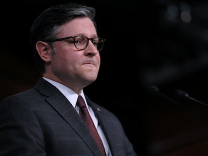 El presidente de la Cámara de Representantes, el republicano Mike Johnson, en una rueda de prensa en el Capitolio