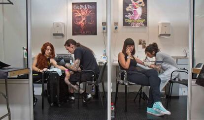 Dos de los tatuadores que participan en la Tatoo Expo 2012
