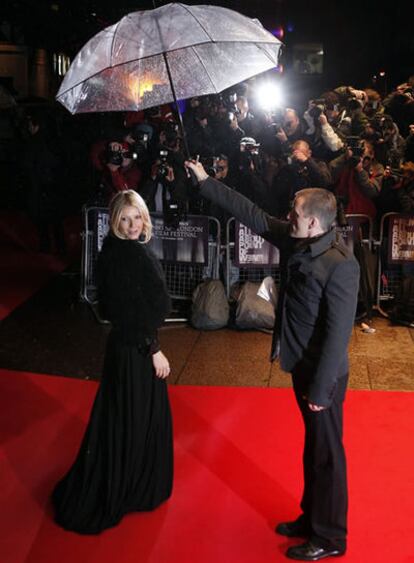 Gwyneth Paltrow en la alfombra roja de la 'premiere' de su última película, 'Two Lovers', en Londres, el 20 de octubre de 2008