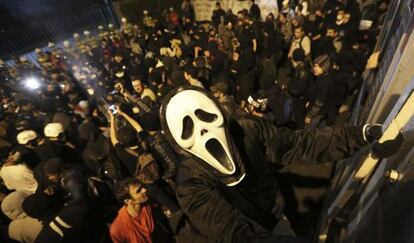 Un miembro del movimiento Black Bloc, en una protesta en Sao Paulo.