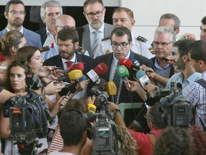 El conseller d'Interior de la Generalitat, Jordi Jané, explicant els detalls de l'operació a Salou.