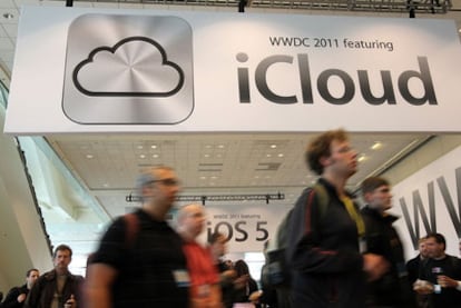 Apple promocionaba así, en una conferencia celebrada en junio en San Francisco, su servicio de almacenamiento de datos en la<i> nube</i>, el iCloud.