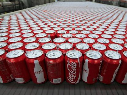 Latas de Coca-Cola.