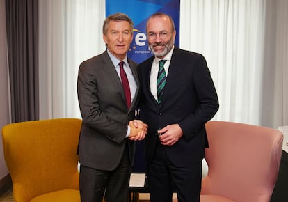 Feijo y Weber, el 17 de octubre en una reunin en Bruselas. La imagen fue difundida por el PP.