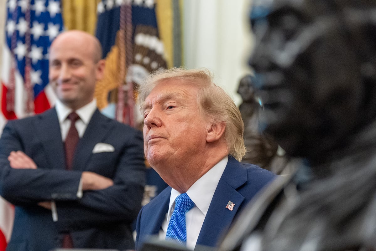 Trump aprueba dos decretos para volver a limitar de forma parcial la ciudadanía por nacimiento pese a la decisión del Supremo
