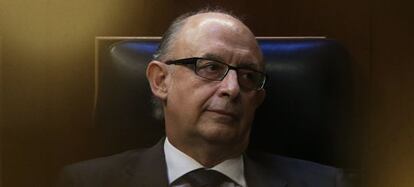 El ministro de Hacienda, Crist&oacute;bal Montoro, en el Congreso de los Diputados.