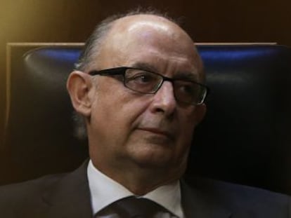 El ministro de Hacienda, Crist&oacute;bal Montoro, en el Congreso de los Diputados.