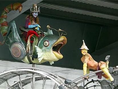 Una escena de <i>Los Reyes Vagos,</i> adelantada ayer, en el que la <i>madre Chiti'te</i>, una reina quimérica, viaja sobre un pez.