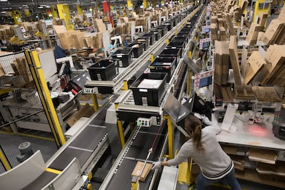 Interior del almacén de Amazon en Illescas (Toledo).